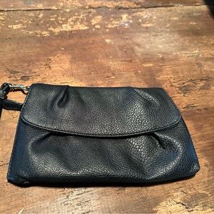 Small wristlet